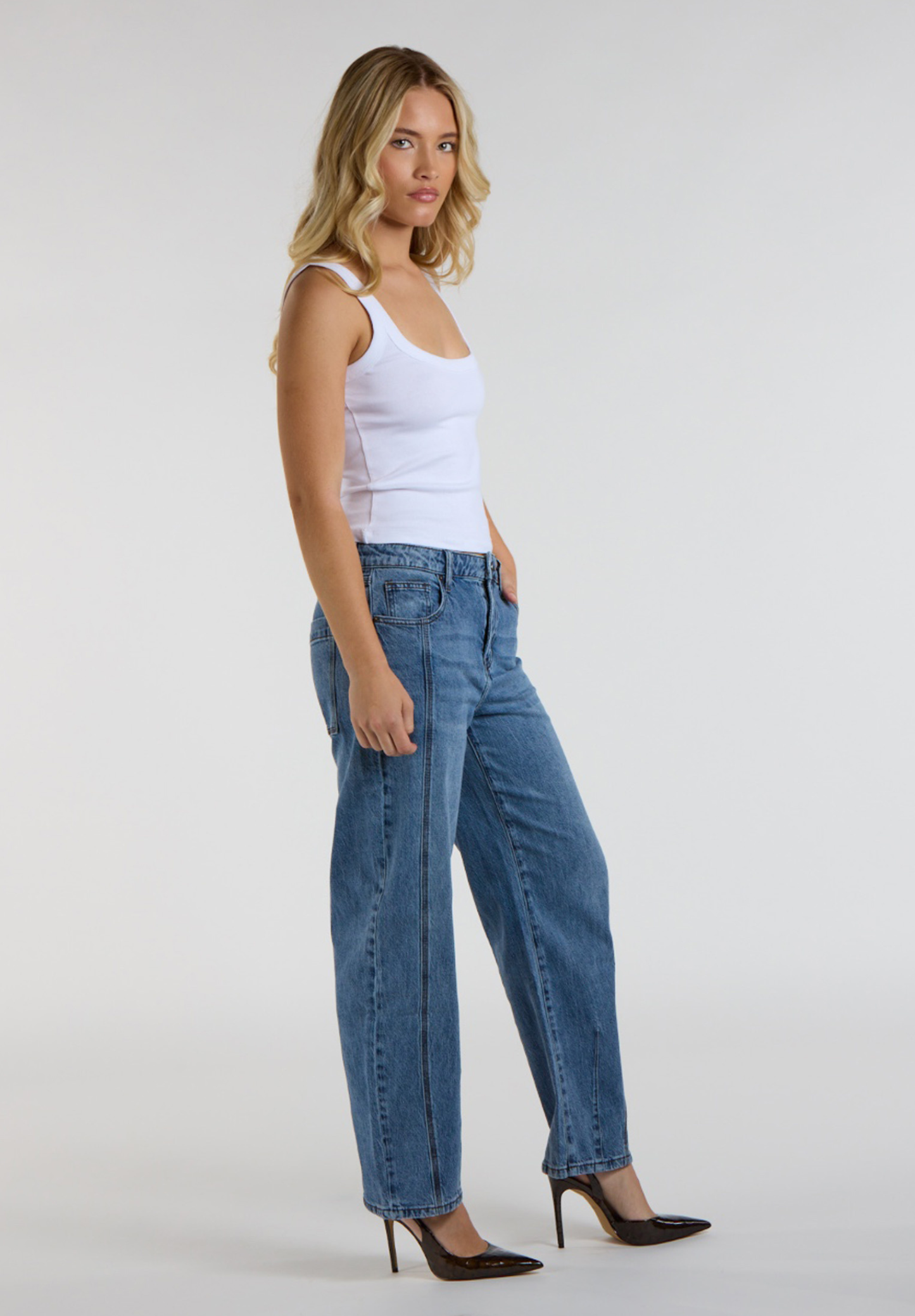 JONI - MEDIUM WASH